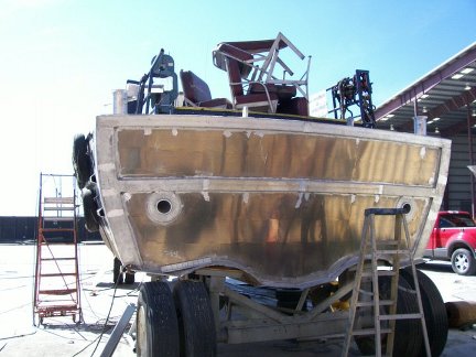 repairs-crew-boats (5)